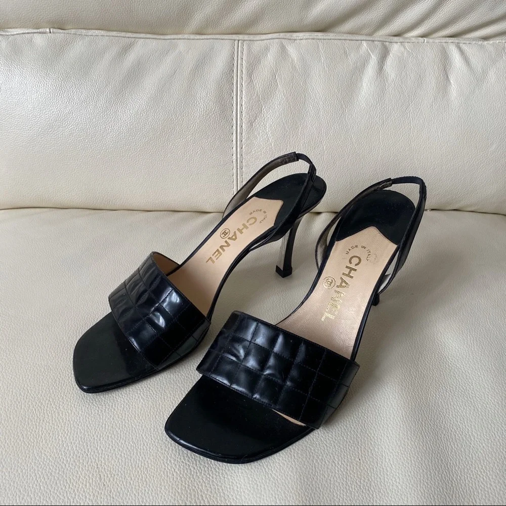 AUTHENTIC CHANEL Size 9 CHOCOLATE BAR BLACK SLING BACK STILETO HEELS RARE - Picture 1 of 3